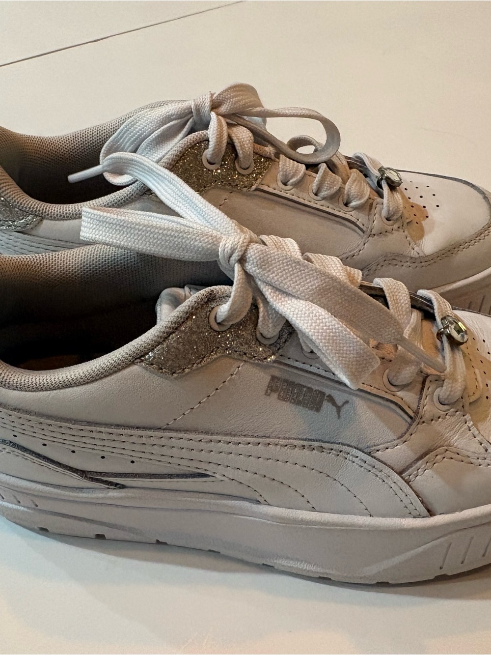 Puma Women’s White Sneakers with Sparkle Heel and rinestone heart size 5